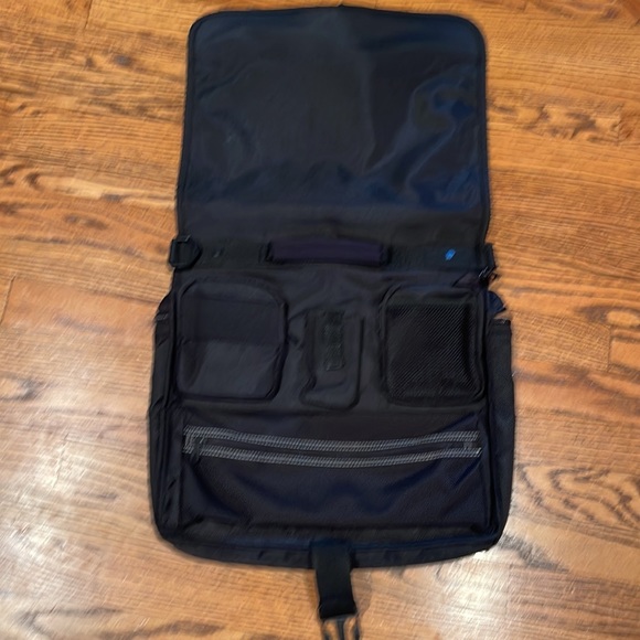 Laptop case great condition - Picture 4 of 4